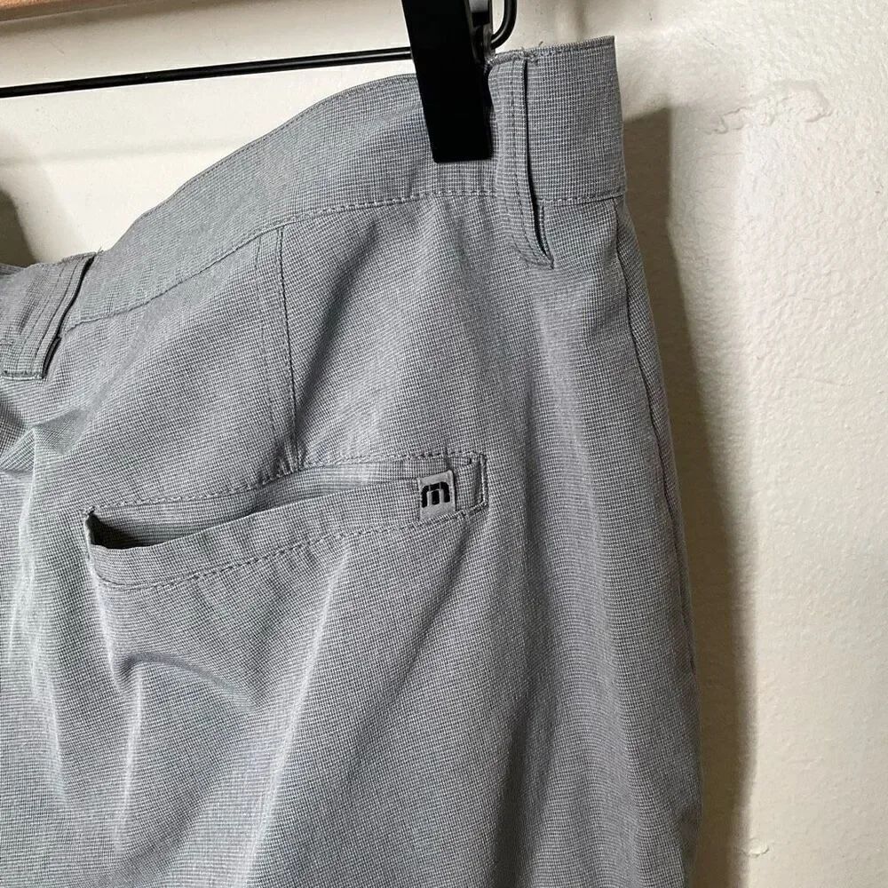 Travis Matthew Shorts - Picture 6 of 7